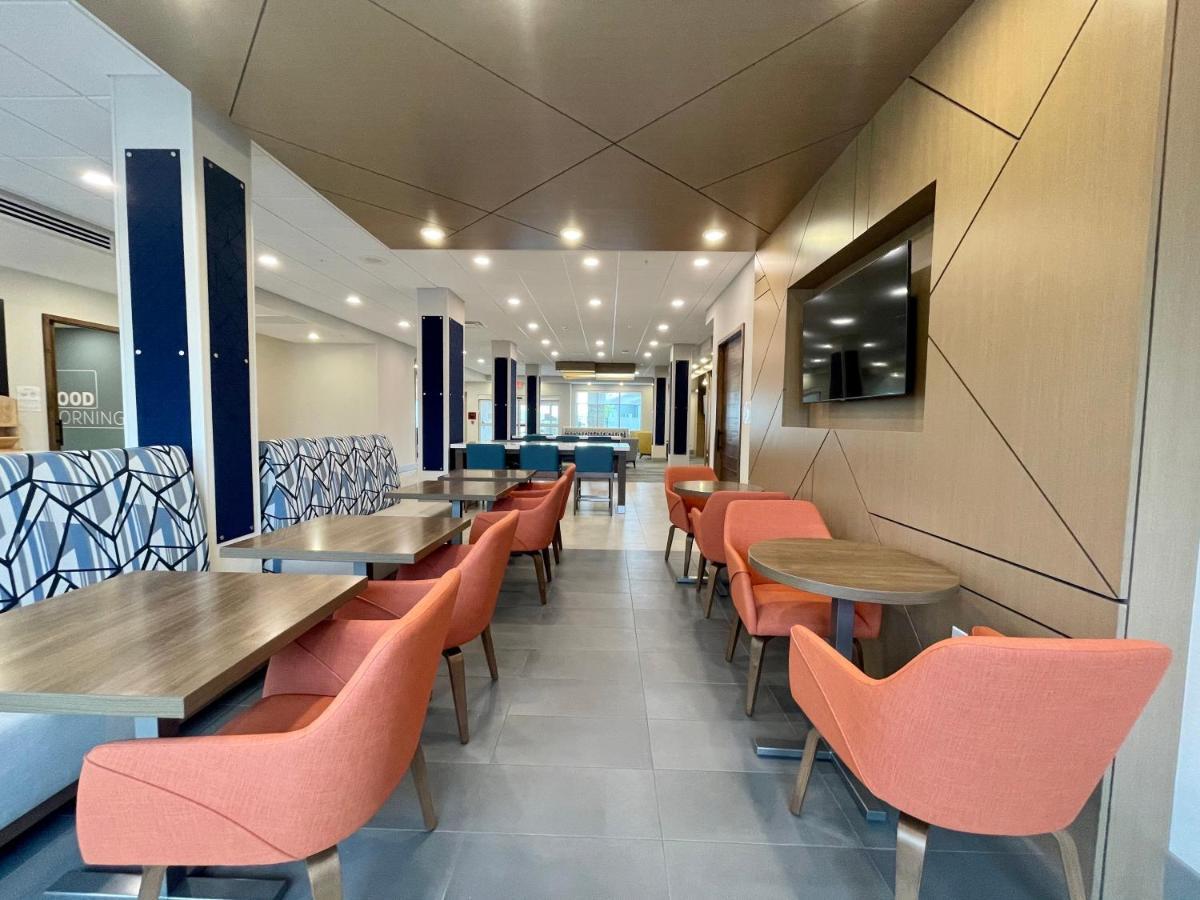 Holiday Inn Express & Suites - Ft. Smith - Airport By Ihg Fort Smith Buitenkant foto