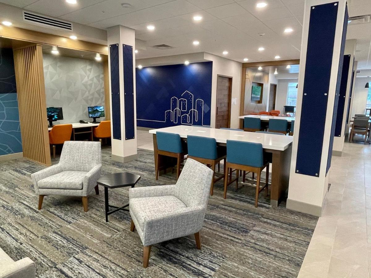 Holiday Inn Express & Suites - Ft. Smith - Airport By Ihg Fort Smith Buitenkant foto