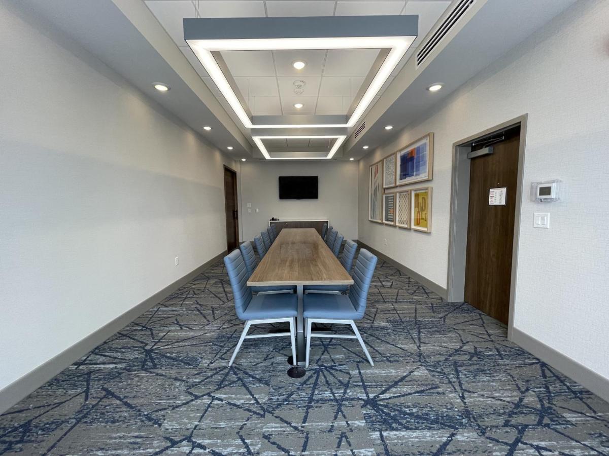 Holiday Inn Express & Suites - Ft. Smith - Airport By Ihg Fort Smith Buitenkant foto